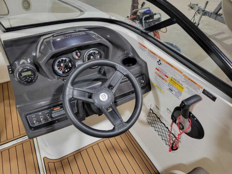 2018 Bayliner VR5 US-BLBX2258I718 [photo 23]